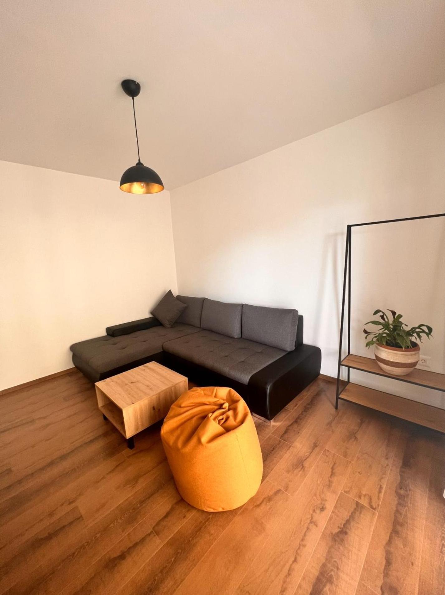 Mila Holiday Apartments Porec Esterno foto